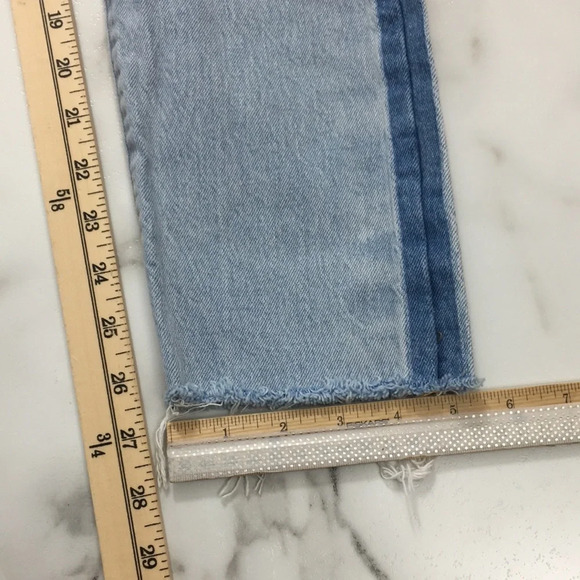 3/$20 Levi’s 501 Skinny Mom Jeans Womens 25x28 Light Wash Button Fly Premium - Picture 8 of 16